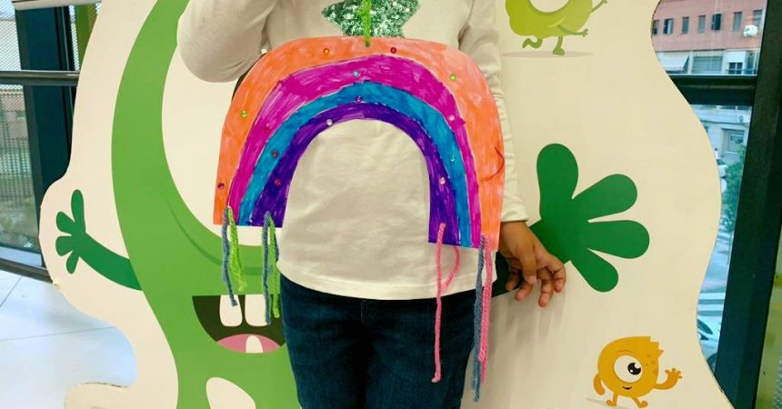Talleres Infantiles – Manualidad Animal de Corcho